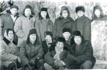 在哈尔滨冰下增氧越冬鉴定会参观越冬池后合影 在哈尔滨冰下增氧越冬鉴定会参观越冬池后合影